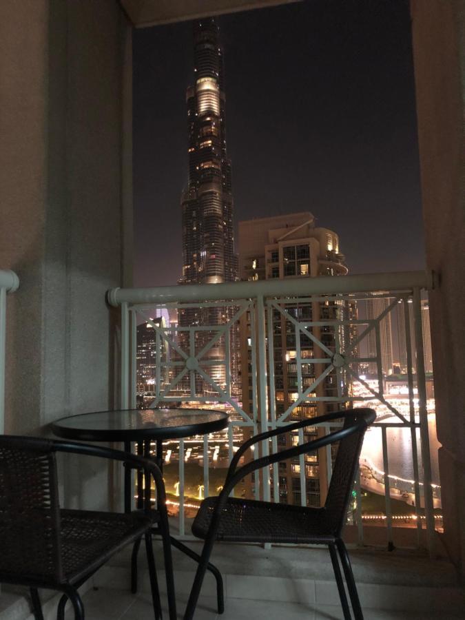 Downtown Boulevard One Bedroom Apt In 29 Blvd غرفة وصالة Burj & Fountain View Master Bedroom Plus 2 Single Beds In Living Room Дубай Екстериор снимка