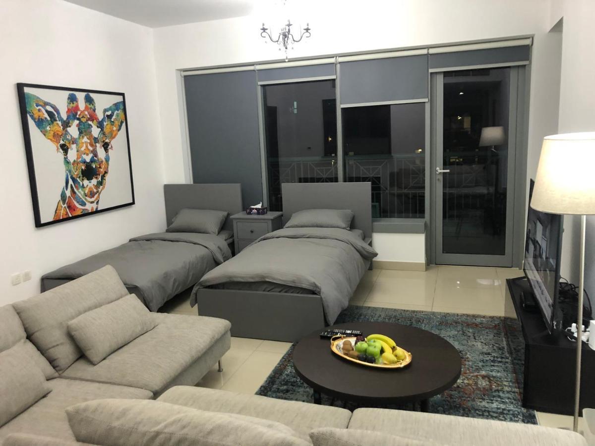 Downtown Boulevard One Bedroom Apt In 29 Blvd غرفة وصالة Burj & Fountain View Master Bedroom Plus 2 Single Beds In Living Room Дубай Екстериор снимка