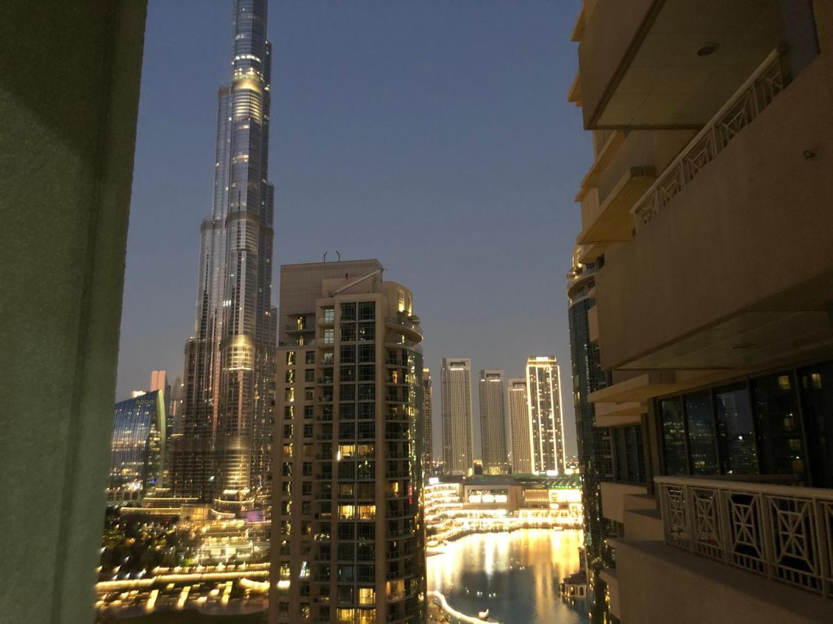 Downtown Boulevard One Bedroom Apt In 29 Blvd غرفة وصالة Burj & Fountain View Master Bedroom Plus 2 Single Beds In Living Room Дубай Екстериор снимка
